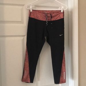 Nike Dri-Fit Running Cropped Capri Workout Pants